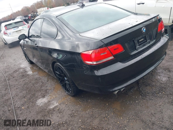 2009 BMW 3 Series 328i xDrive with VIN WBAWV535X9P080957, listed as a IAAI auction lot 40878730 with 94,892 mi miles and . Bid and sale history available at carsss.com. Image 3.