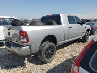 2022 Ram 2500 Big Horn z VIN 3C6UR5ML2NG183873, wystawiony jako Copart lot #66753104 z przebiegiem 33 093 mil mil oraz Szkoda całkowita • Salvage title. Historia ofert i sprzedaży dostępna na DreamBid. Obrazek 3.