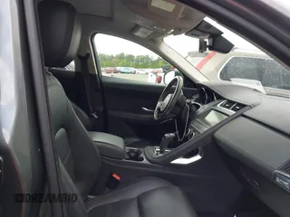 2018 Jaguar E-Pace S z VIN SADFJ2FXXJ1Z31984, wystawiony jako IAAI lot #42006201 z przebiegiem 68 909 mil mil oraz . Historia ofert i sprzedaży dostępna na DreamBid. Obrazek 5.