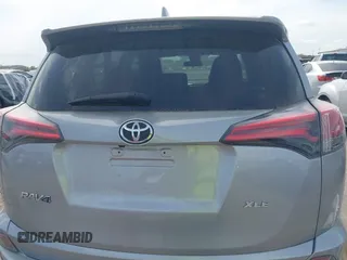 2018 Toyota RAV4 XLE z VIN 2T3WFREV5JW466294, wystawiony jako IAAI lot #41841436 z przebiegiem 132 150 mil mil oraz . Historia ofert i sprzedaży dostępna na DreamBid. Obrazek 16.