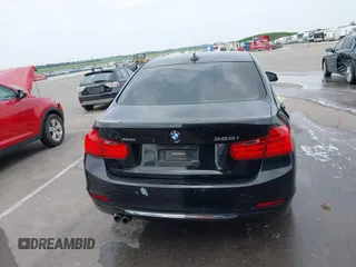 2015 BMW 3 Series 328i xDrive z VIN WBA3B5G56FNS18880, wystawiony jako IAAI lot #42454124 z przebiegiem 63 217 mil mil oraz . Historia ofert i sprzedaży dostępna na DreamBid. Obrazek 17.