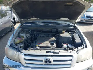 2006 Toyota Highlander w/3rd Row with VIN JTEEP21A160151793, listed as a IAAI auction lot 42100756 with 219,019 mi miles. Bid and sale history available at carsss.com. Image 10.