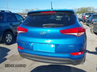 2018 Hyundai Tucson SE z VIN KM8J2CA40JU792495, wystawiony jako IAAI lot #42144647 z przebiegiem 62 769 mil mil oraz . Historia ofert i sprzedaży dostępna na DreamBid. Obrazek 16.
