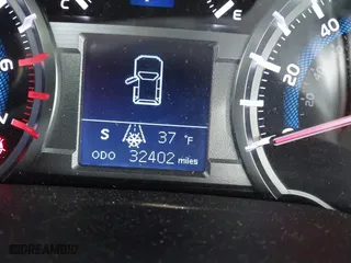 2019 Toyota 4Runner SR5 with VIN JTEBU5JR8K5735284, listed as a IAAI auction lot 41441632 with 32,402 mi miles. Bid and sale history available at carsss.com. Image 7.