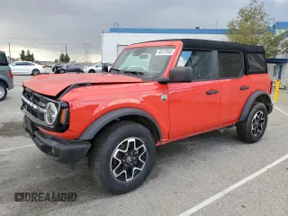 2021 Ford Bronco with VIN 1FMDE5BH8MLA82532, listed as a Copart auction lot 48372945 with 38,782 mi miles and Salvage Title. Bid and sale history available at carsss.com. Image 1.