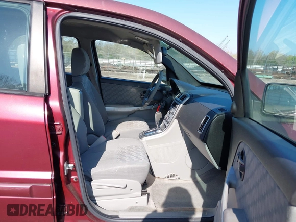 2007 Chevrolet Equinox LS with VIN 2CNDL13FX76005878, listed as a IAAI auction lot 41933911 with 100,740 mi miles. Bid and sale history available at carsss.com. Image 5.