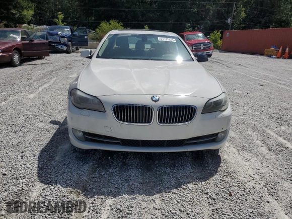2012 BMW 5 Series 535i z VIN WBAFR7C51CC808292, wystawiony jako Copart lot #61137415 z przebiegiem 201 134 mil mil oraz Czysty tytuł • Clean title. Historia ofert i sprzedaży dostępna na DreamBid. Obrazek 5.
