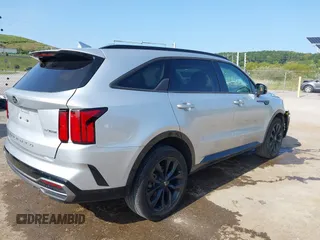 2021 Kia Sorento SX Prestige X-Line with VIN 5XYRKDLF6MG047400, listed as a IAAI auction lot 40167581 with 57,654 mi miles. Bid and sale history available at carsss.com. Image 4.