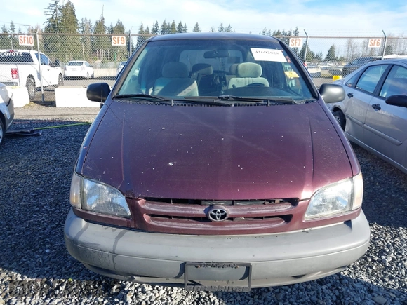 1999 Toyota Sienna CE with VIN 4T3ZF19C0XU151077, listed as a IAAI auction lot 41692028 with 1 mi miles. Bid and sale history available at carsss.com. Image 11.