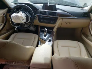 2015 BMW 3 Series 328i xDrive z VIN WBA3B3C53FF545726, wystawiony jako Copart lot #44940485 z przebiegiem Nie podano mil oraz Szkoda całkowita • Salvage title. Historia ofert i sprzedaży dostępna na DreamBid. Obrazek 8.