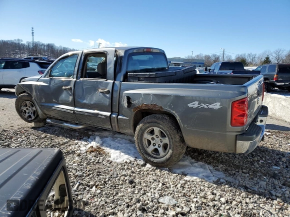 2006 Dodge Dakota SLT with VIN 1D7HW48K56S708147, listed as a Copart auction lot 88736805 with 235,292 mi miles and Clean Title. Bid and sale history available at carsss.com. Image 2.