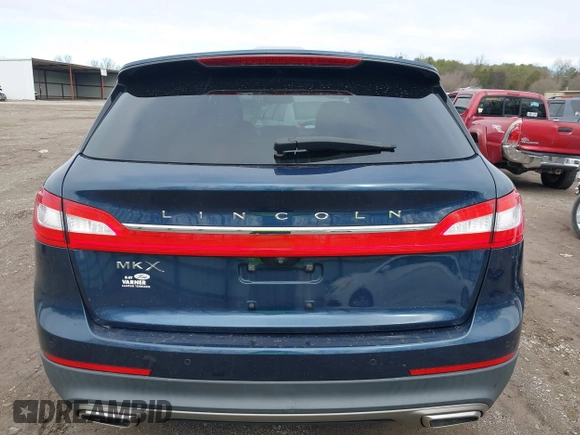 2017 Lincoln MKX Reserve with VIN 2LMPJ6LR4HBL26385, listed as a IAAI auction lot 41543226 with 59,562 mi miles. Bid and sale history available at carsss.com. Image 16.