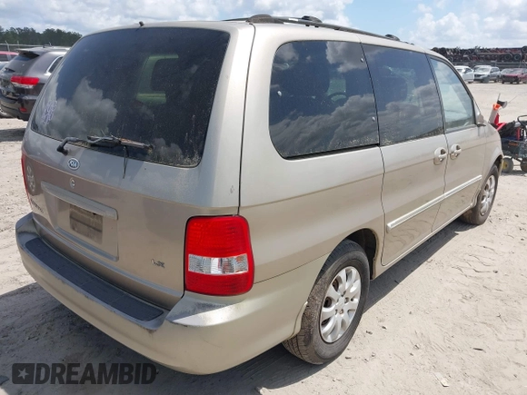 2005 Kia Sedona LX with VIN KNDUP131756627998, listed as a IAAI auction lot 42058213 with 152,433 mi miles. Bid and sale history available at carsss.com. Image 4.