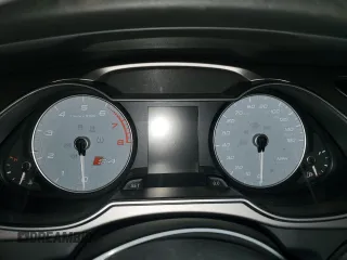 2014 Audi S4 Premium Plus z VIN WAUDGAFL3EA042813, wystawiony jako Copart lot #49654405 z przebiegiem Nie podano mil oraz Szkoda całkowita • Salvage title. Historia ofert i sprzedaży dostępna na DreamBid. Obrazek 9.