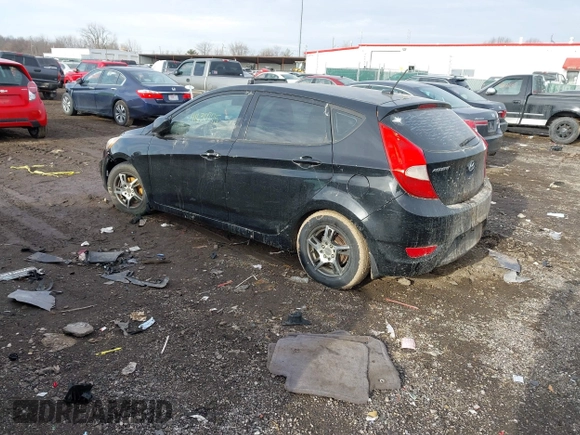 2013 Hyundai Accent GS z VIN KMHCT5AE1DU119732, wystawiony jako IAAI lot #41630775 z przebiegiem 180 001 mil mil oraz . Historia ofert i sprzedaży dostępna na DreamBid. Obrazek 3.