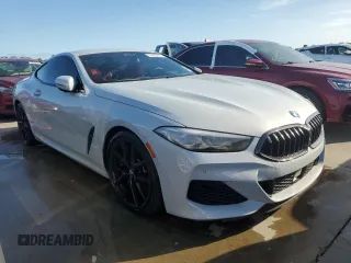 2022 BMW 8 Series M850i xDrive with VIN WBABC4C01NCH15281, listed as a Copart auction lot 74353274 with 0 mi miles and Non Repairable. Bid and sale history available at carsss.com. Image 4.