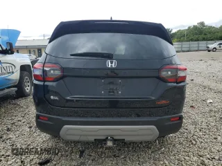 2024 Honda Pilot TrailSport with VIN 5FNYG1H61RB041362, listed as a Copart auction lot 67920164 with 5,511 mi miles and Salvage Title. Bid and sale history available at carsss.com. Image 6.