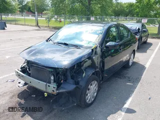 2016 Nissan Versa SV z VIN 3N1CN7AP0GL826205, wystawiony jako IAAI lot #42373211 z przebiegiem 88 256 mil mil oraz . Historia ofert i sprzedaży dostępna na DreamBid. Obrazek 2.