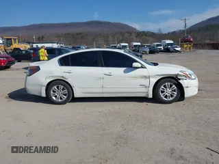 2011 Nissan Altima Hybrid with VIN 1N4CL2AP3BC109992, listed as a IAAI auction lot 41773074 with 184,058 mi miles. Bid and sale history available at carsss.com. Image 13.