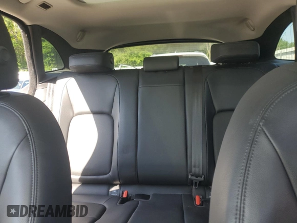 2017 Jaguar F-Pace 35t Premium with VIN SADCJ2BV2HA882572, listed as a Copart auction lot 62032955 with 84,599 mi miles and Clean title. Bid and sale history available at DreamBid. Image 10.