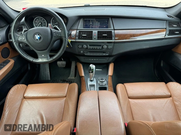 2014 BMW X6 xDrive35i z VIN 5UXFG2C57E0K41455, wystawiony jako Copart lot #58616315 z przebiegiem 162 232 mil mil oraz Czysty tytuł • Clean title. Historia ofert i sprzedaży dostępna na DreamBid. Obrazek 9.
