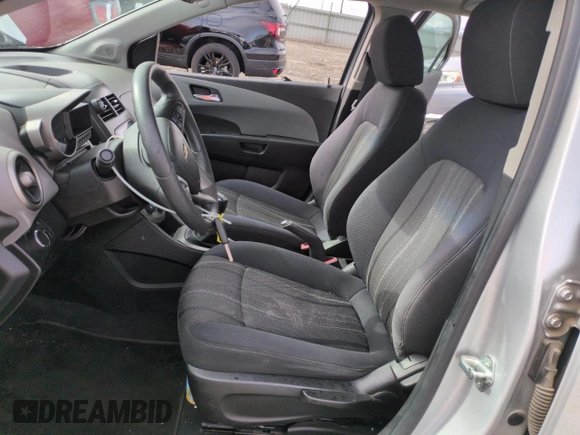 2012 Chevrolet Sonic LT z VIN 1G1JD5SH2C4164834, wystawiony jako Copart lot #53425665 z przebiegiem 89 043 mil mil oraz Szkoda całkowita • Salvage title. Historia ofert i sprzedaży dostępna na DreamBid. Obrazek 7.
