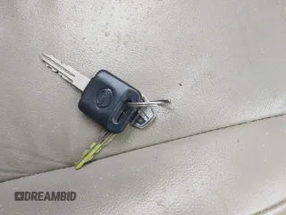 2000 Nissan Maxima GXE z VIN JN1CA31A4YT206065, wystawiony jako IAAI lot #41952514 z przebiegiem 2 953 347 mil mil oraz . Historia ofert i sprzedaży dostępna na DreamBid. Obrazek 11.