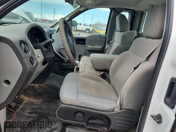 2007 Ford F-150 XL z VIN 1FTRF14V27KB91131, wystawiony jako Copart lot #62780685 z przebiegiem 40 721 mil mil oraz Czysty tytuł • Clean title. Historia ofert i sprzedaży dostępna na DreamBid. Obrazek 7.