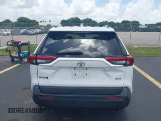 2021 Toyota RAV4 XLE with VIN 2T3W1RFV1MC136218, listed as a IAAI auction lot 42507539 with 32,351 mi miles and . Bid and sale history available at DreamBid. Image 16.