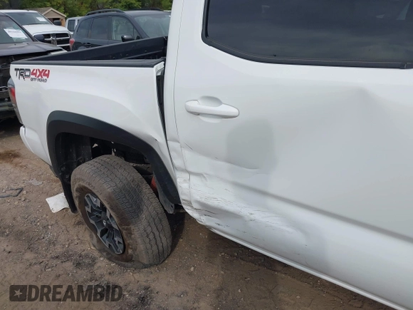 2023 Toyota Tacoma SR z VIN 3TMCZ5AN1PM637609, wystawiony jako IAAI lot #40345917 z przebiegiem 12 614 mil mil oraz . Historia ofert i sprzedaży dostępna na DreamBid. Obrazek 20.