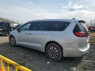 2024 Chrysler Pacifica Hybrid Select z VIN 2C4RC1S71RR141595, wystawiony jako Copart lot #51647615 z przebiegiem 20 475 mil mil oraz Nie do naprawy • Non repairable. Historia ofert i sprzedaży dostępna na DreamBid. Obrazek 2.