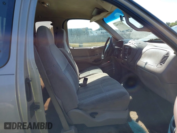 1997 Ford F-150 XL с VIN 1FTDX18W8VND37246, выставлен на аукционе IAAI как лот 42471568 с пробегом 206 485 миль миль и . История ставок и продаж доступна на DreamBid. Изображение 5.