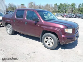 2008 Honda Ridgeline RT with VIN 2HJYK16248H519809, listed as a IAAI auction lot 42103353 with 247,420 mi miles. Bid and sale history available at carsss.com. Image 1.