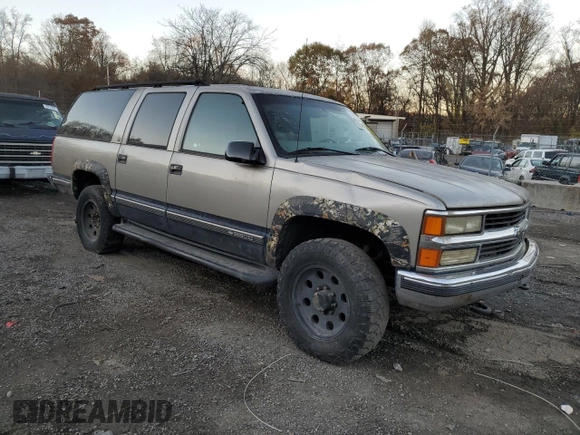 1998 Chevrolet Suburban with VIN 1GNGK26R8WJ342364, listed as a Copart auction lot 78850424 with 145,068 mi miles and Salvage Title. Bid and sale history available at carsss.com. Image 4.