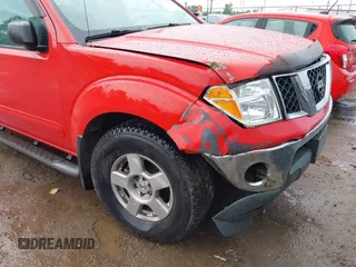 2005 Nissan Frontier LE with VIN 1N6AD06W55C433921, listed as a IAAI auction lot 42263626 with 107,404 mi miles and . Bid and sale history available at DreamBid. Image 6.