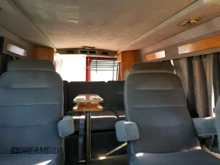 1989 Chevrolet Chevy Van z VIN 1GBEG25K1K7188534, wystawiony jako Copart lot #65769724 z przebiegiem 72 888 mil mil oraz Nie do naprawy. Historia ofert i sprzedaży dostępna na DreamBid. Obrazek 10.