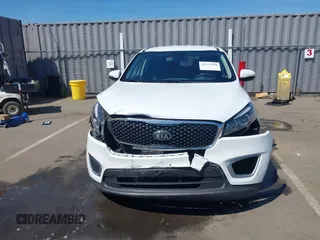 2017 Kia Sorento LX with VIN 5XYPGDA59HG307040, listed as a IAAI auction lot 42125920 with 125,303 mi miles and . Bid and sale history available at carsss.com. Image 12.