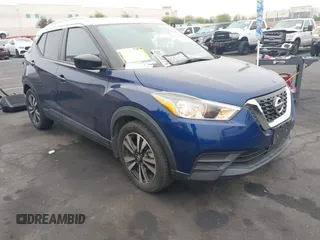 2020 Nissan Kicks SV with VIN 3N1CP5CV2LL501138, listed as a IAAI auction lot 42140257 with 56,959 mi miles. Bid and sale history available at carsss.com. Image 1.