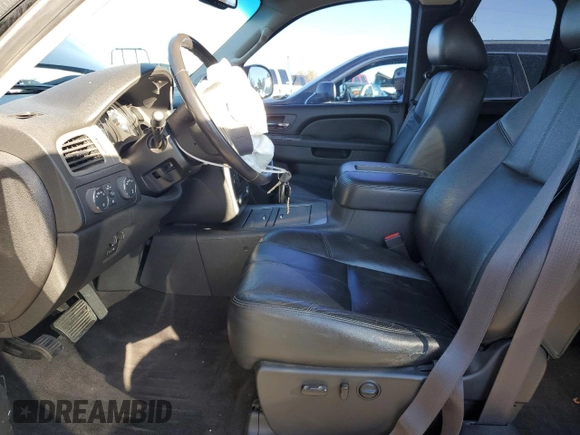 2013 GMC Sierra 1500 SLT z VIN 1GTR2WE70DZ291501, wystawiony jako Copart lot #80704824 z przebiegiem 112 351 mil mil oraz Szkoda całkowita • Salvage title. Historia ofert i sprzedaży dostępna na DreamBid. Obrazek 7.