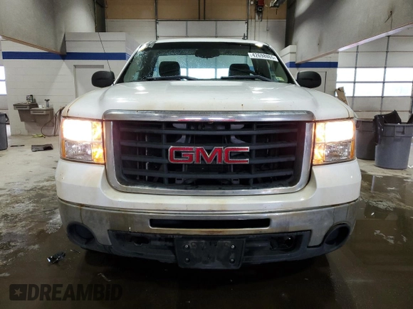 2009 GMC Sierra 1500 with VIN 1GTHC44K99F149921, listed as a Copart auction lot 42698865 with 251,415 mi miles and Salvage Title. Bid and sale history available at DreamBid. Image 5.