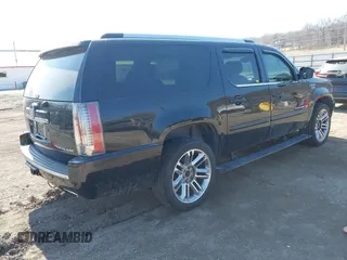 2014 Cadillac Escalade ESV Premium z VIN 1GYS4JEF7ER143539, wystawiony jako IAAI lot #41802142 z przebiegiem 174 584 mil mil oraz . Historia ofert i sprzedaży dostępna na DreamBid. Obrazek 4.