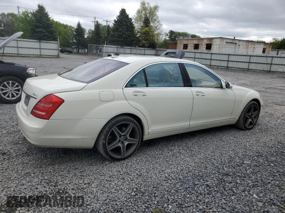 2008 Mercedes-Benz S 550 z VIN WDDNG86X38A207840, wystawiony jako Copart lot #57403945 z przebiegiem 132 025 mil mil oraz Czysty tytuł • Clean title. Historia ofert i sprzedaży dostępna na DreamBid. Obrazek 3.