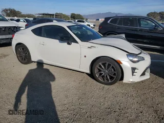 2017 Toyota 86 with VIN JF1ZNAA16H8708522, listed as a Copart auction lot 86366344 with 86,197 mi miles and Clean Title. Bid and sale history available at carsss.com. Image 4.