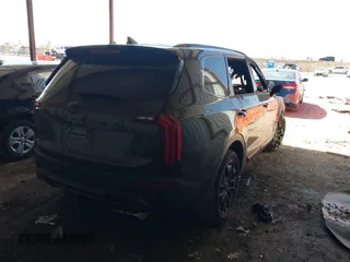 2021 Kia Telluride SX с VIN 5XYP5DHC2MG167501, выставлен на аукционе IAAI как лот 41998040 с пробегом Не указан миль и . История ставок и продаж доступна на DreamBid. Изображение 4.