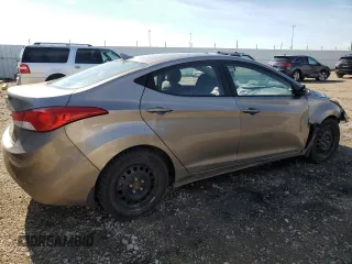 2013 Hyundai Elantra GLS z VIN 5NPDH4AE3DH433316, wystawiony jako Copart lot #58578135 z przebiegiem 243 028 mil mil oraz Szkody całkowita. Historia ofert i sprzedaży dostępna na DreamBid. Obrazek 3.