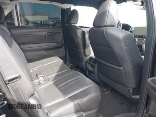 2023 Honda Passport TrailSport with VIN 5FNYF8H63PB033062, listed as a IAAI auction lot 41399396 with 17,829 mi miles and . Bid and sale history available at carsss.com. Image 8.