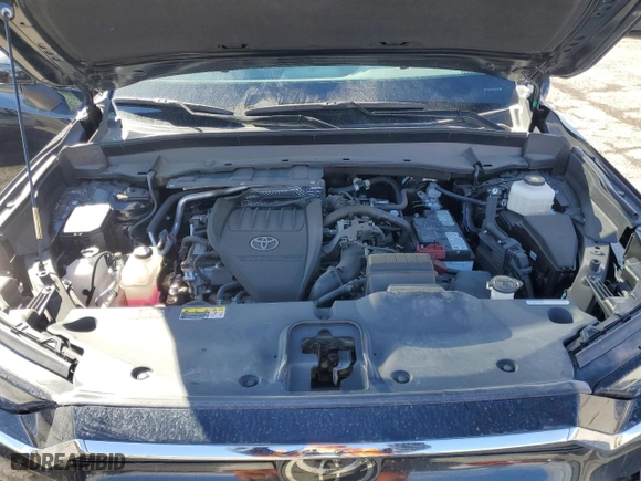 2024 Toyota Grand Highlander XLE with VIN 5TDAAAB53RS036064, listed as a Copart auction lot 48203945 with 16,515 mi miles and Salvage Title. Bid and sale history available at carsss.com. Image 13.