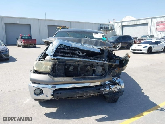 2008 Toyota Tundra 2WD Truck with VIN 5TFEV541X8X042976, listed as a IAAI auction lot 38569607 with 202,791 mi miles. Bid and sale history available at carsss.com. Image 11.
