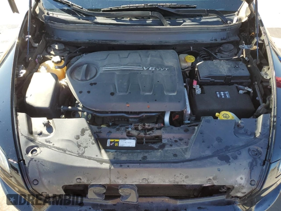 2017 Jeep Cherokee Sport z VIN 1C4PJLAS5HW585812, wystawiony jako Copart lot #76352524 z przebiegiem 110 335 mil mil oraz Szkoda całkowita • Salvage title. Historia ofert i sprzedaży dostępna na DreamBid. Obrazek 12.