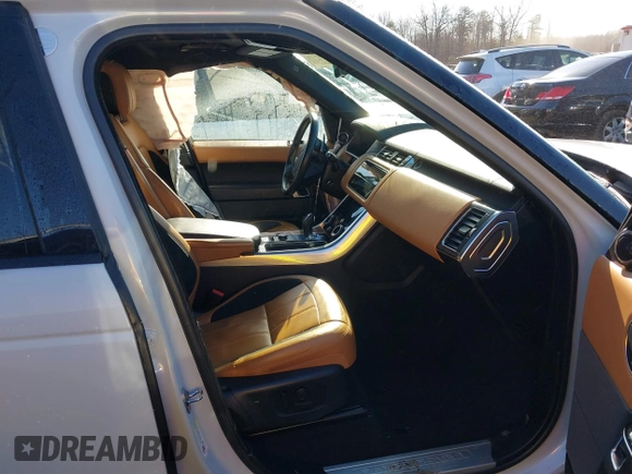 2021 Land Rover Range Rover Sport HSE Dynamic with VIN SALWR2SE4MA768271, listed as a IAAI auction lot 41560389 with 43,463 mi miles. Bid and sale history available at carsss.com. Image 5.